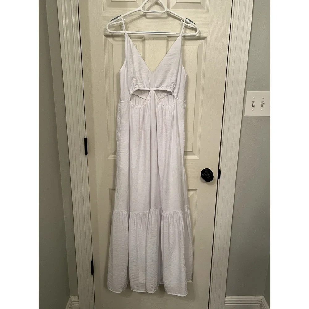 Abercrombie & Fitch pictures gently